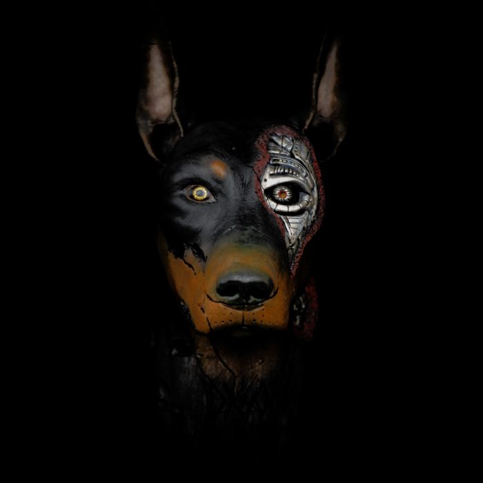 Doberman, sculpture de Dyson — L’Arche